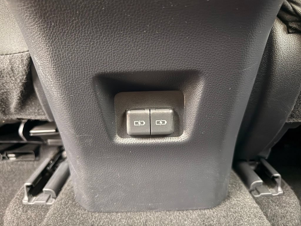 Used 2025 Toyota RAV4 XLE AWD/4WD image 27