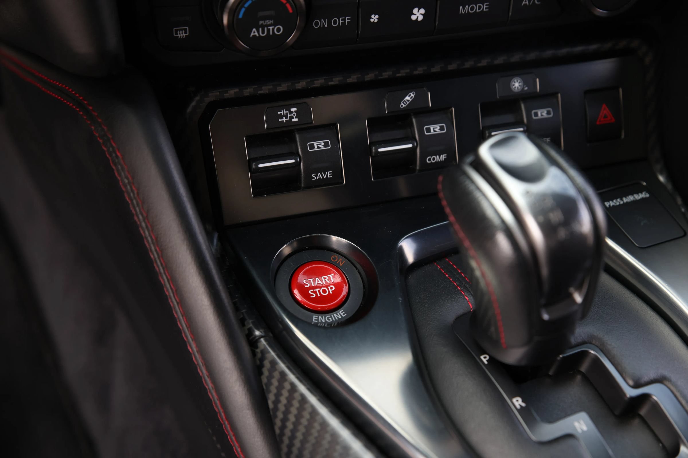 Used 2019 Nissan GT-R Track Edition AWD/4WD image 37