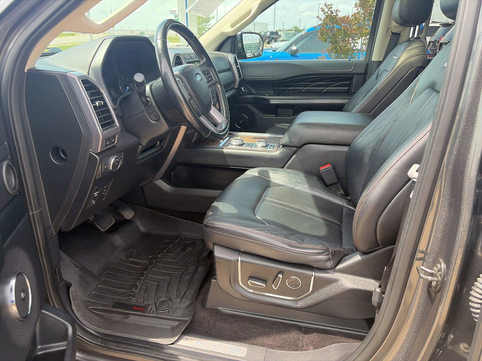 Used 2018 Ford Expedition Platinum AWD/4WD image 11