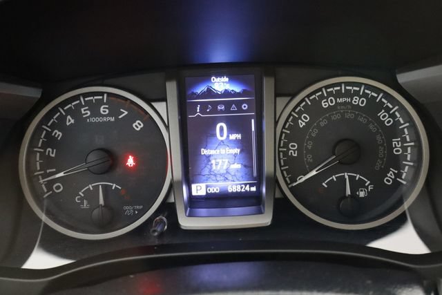 Used 2018 Toyota Tacoma SR5 RWD image 10