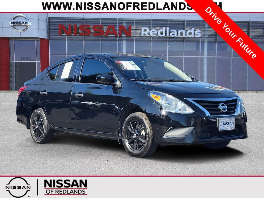Used 2019 Nissan Versa S FWD image 1