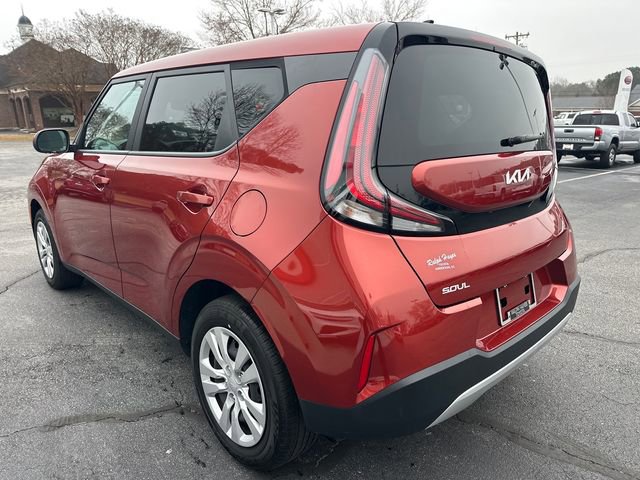 Used 2024 Kia Soul LX image 5
