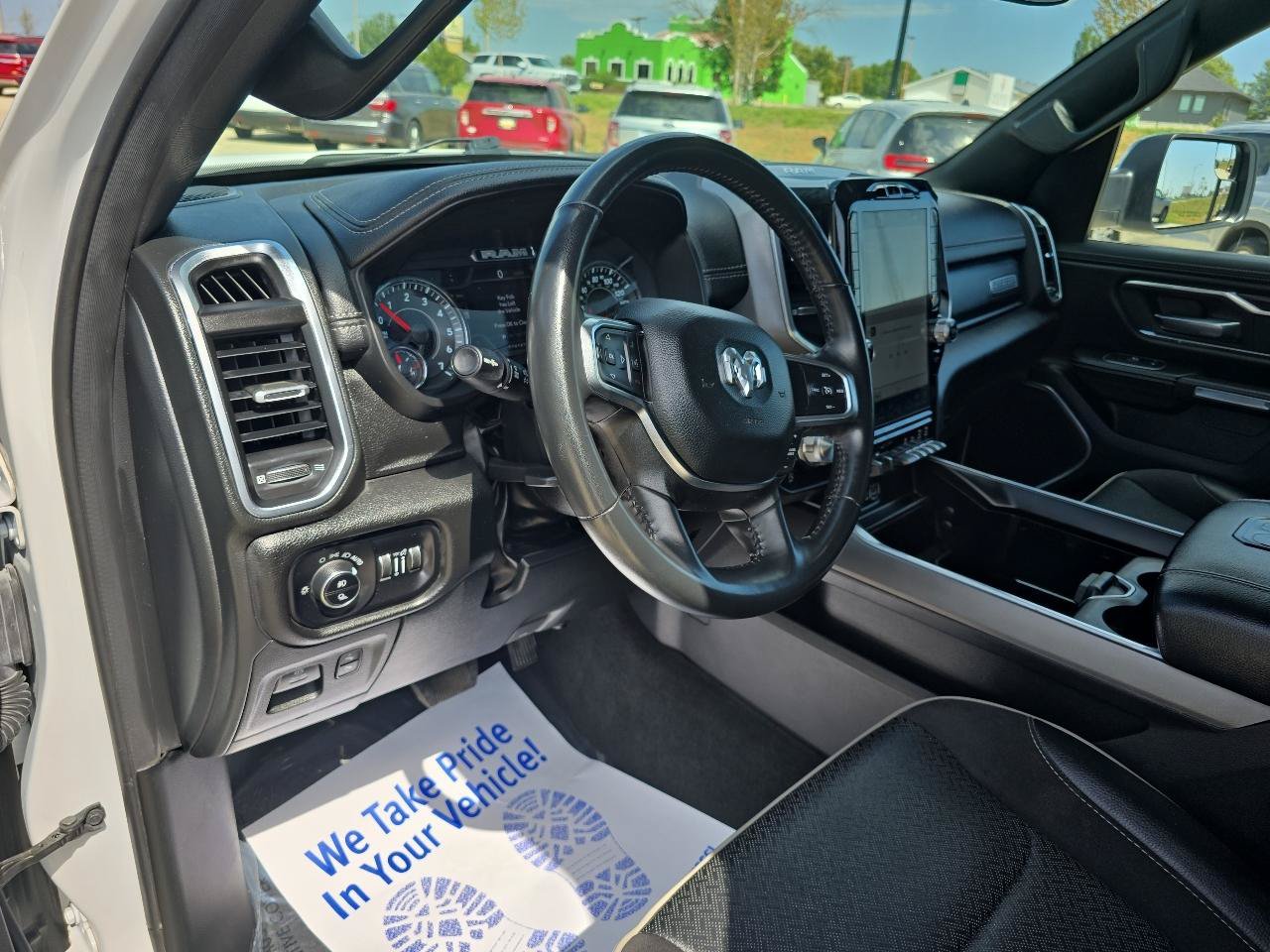 Used 2023 RAM 1500 Laramie AWD/4WD image 24