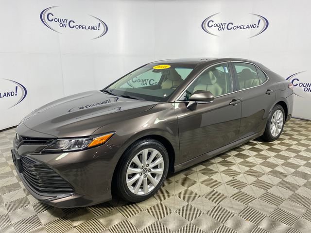 Used 2018 Toyota Camry LE w/ Convenience Package FWD image 3