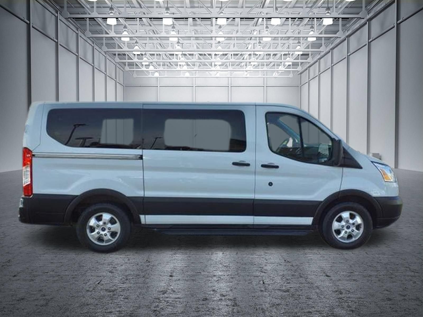 Used 2019 Ford Transit 150 XLT RWD image 6