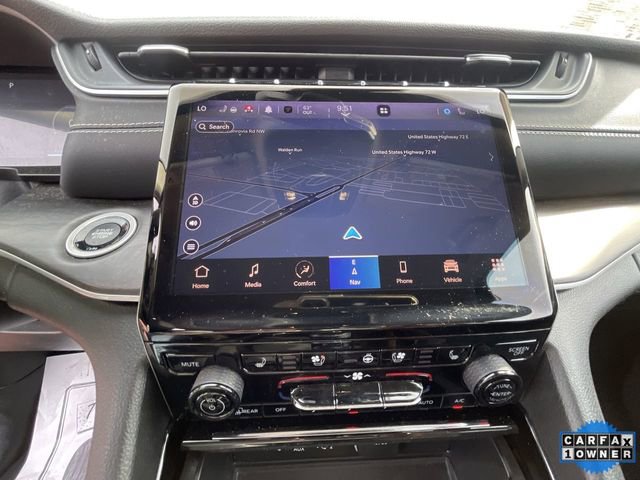 Used 2023 Jeep Grand Cherokee Limited w/ Luxury Tech Group II image 22