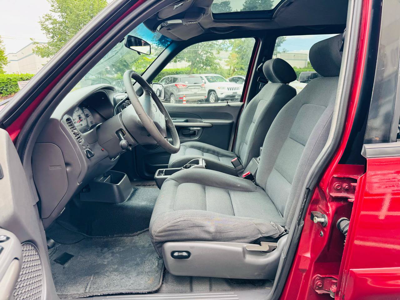 Used 2001 Ford Explorer Sport Trac 4x4 image 13