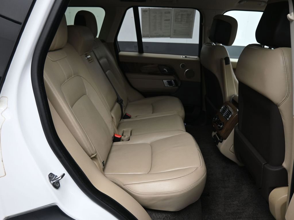 Used 2019 Land Rover Range Rover HSE image 30