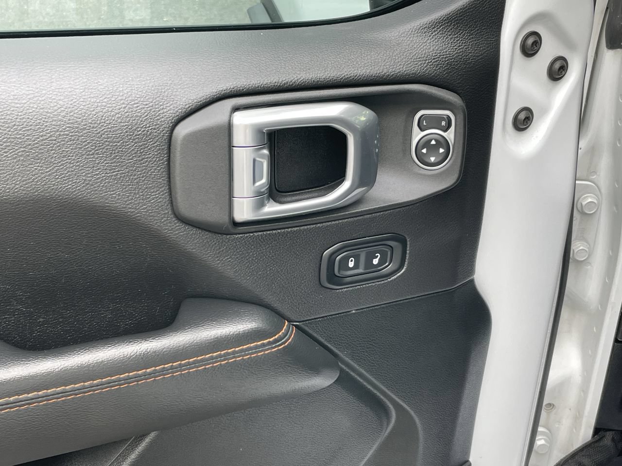 Used 2022 Jeep Gladiator Mojave w/ LED Lighting Group AWD/4WD image 29