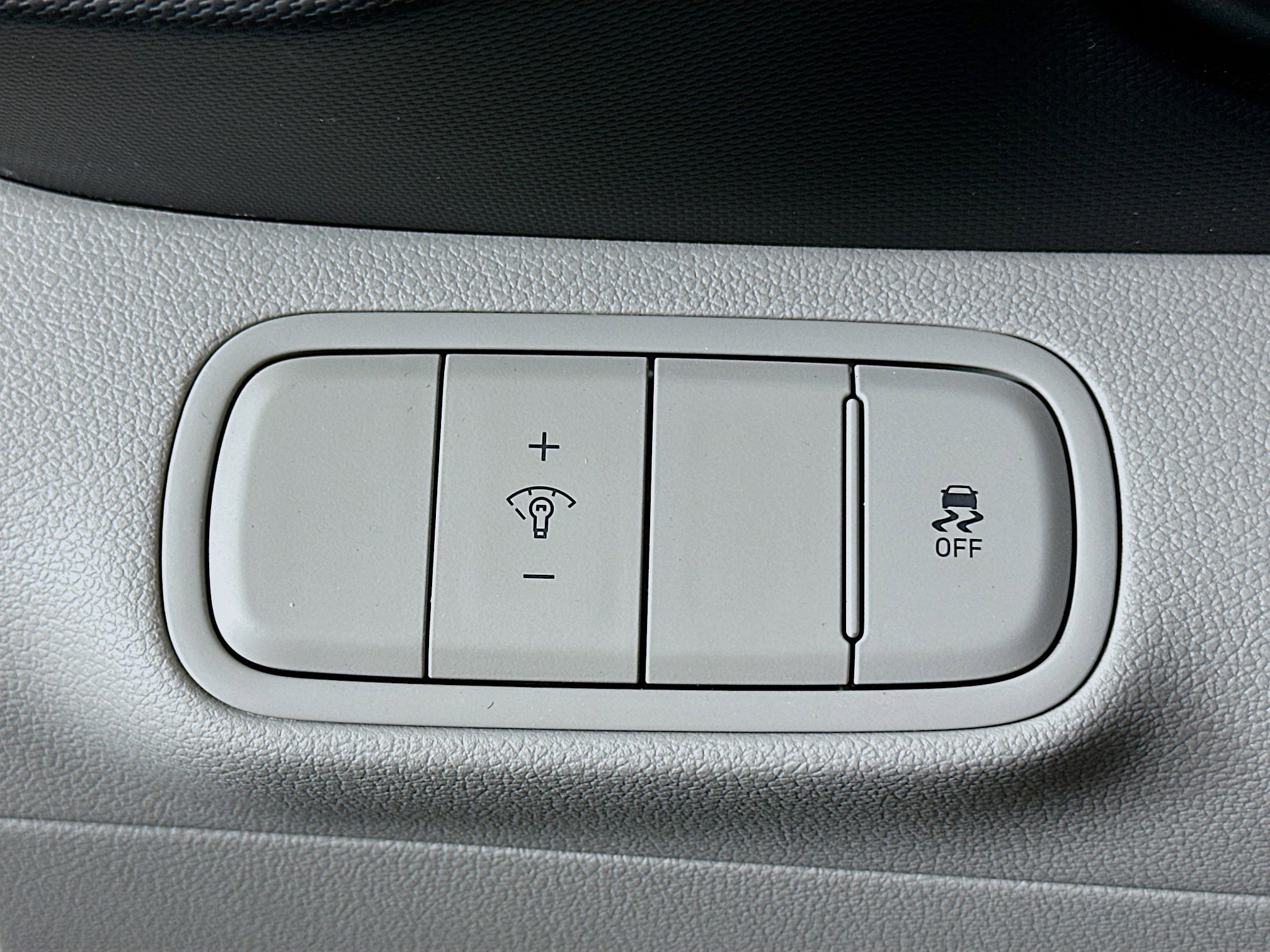 Used 2025 Hyundai Venue SEL image 17