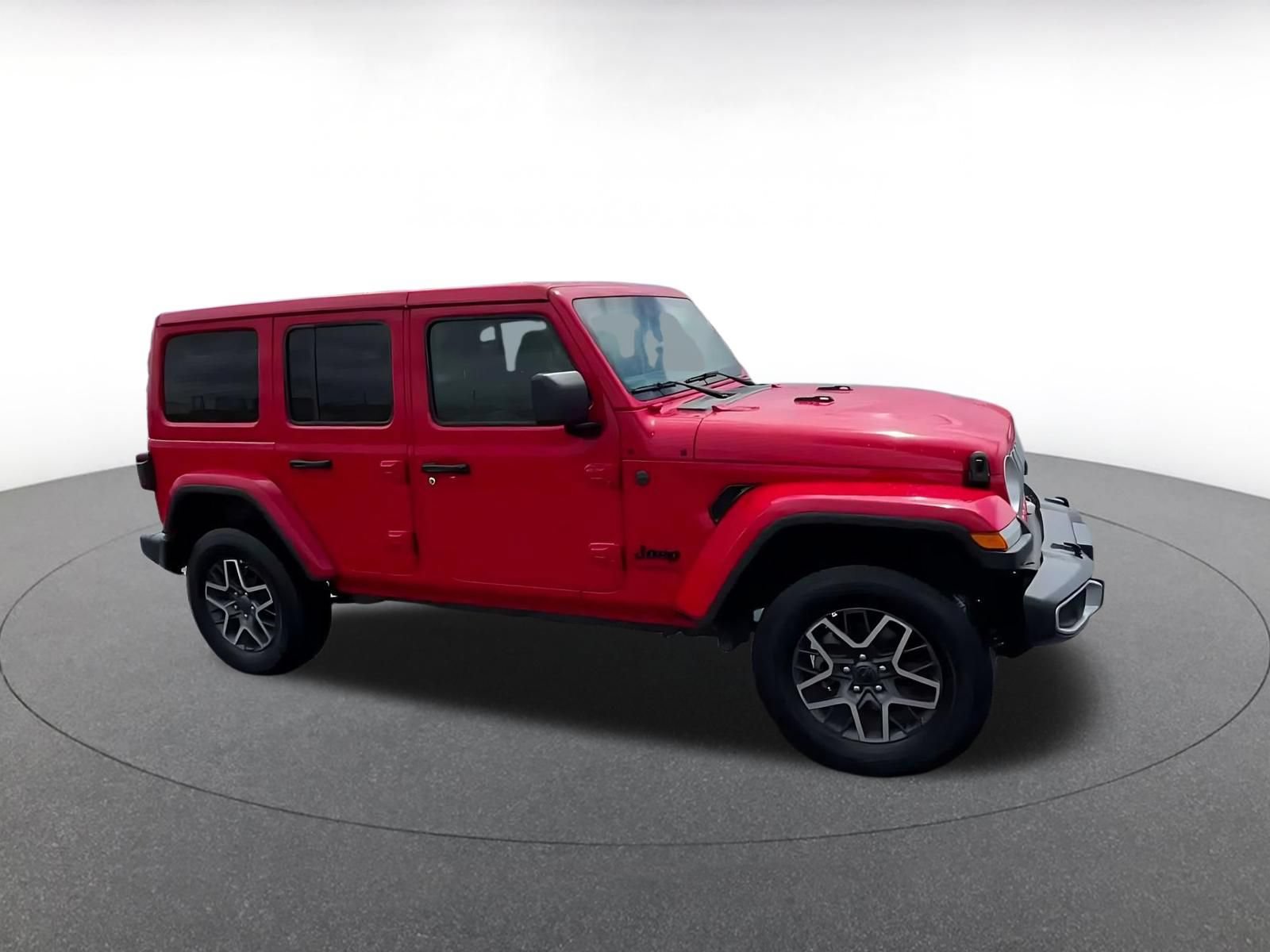 Used 2025 Jeep Wrangler Unlimited Sahara AWD/4WD image 2