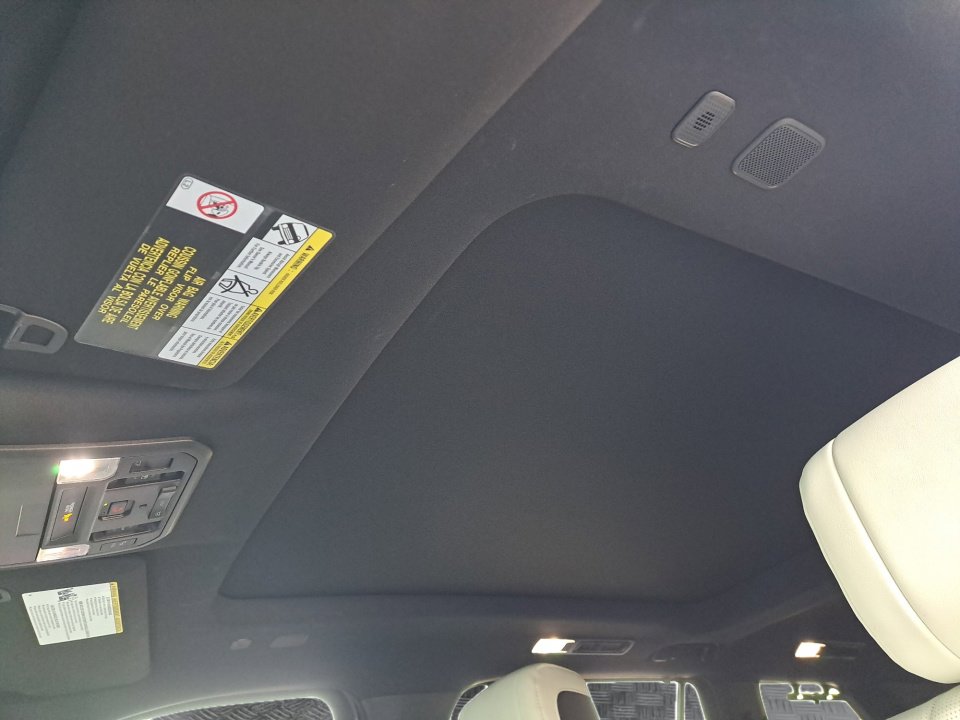 Used 2024 Toyota Sequoia Capstone image 14