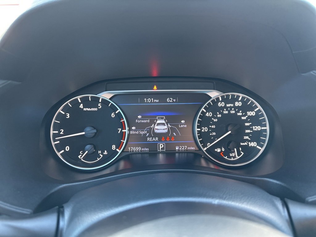 Used 2024 Nissan Altima 2.5 SV image 2