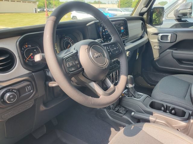 New 2026 Jeep Gladiator Sport AWD/4WD image 13