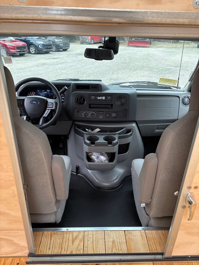 New 2027 Ford E-450 and Econoline 450 Super Duty w/ Power Equipment Group RWD image 18