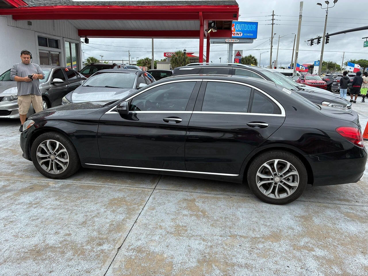 Used 2017 Mercedes-Benz C 300 4MATIC Sedan w/ Premium 1 Package image 9