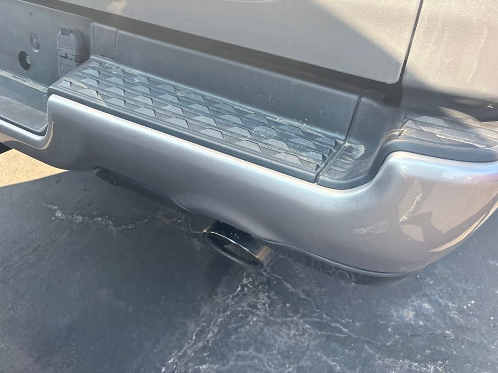 Used 2022 RAM 1500 Laramie AWD/4WD image 5