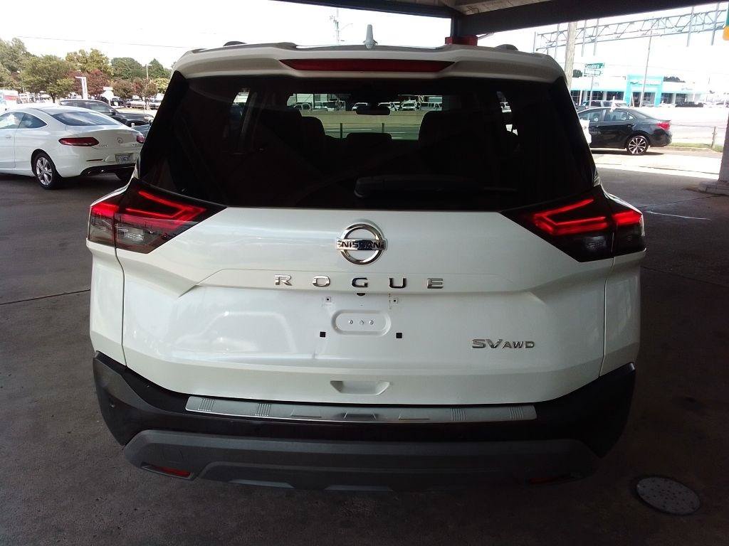 Used 2017 Nissan Rogue SL w/ SL Premium Package AWD/4WD image 6