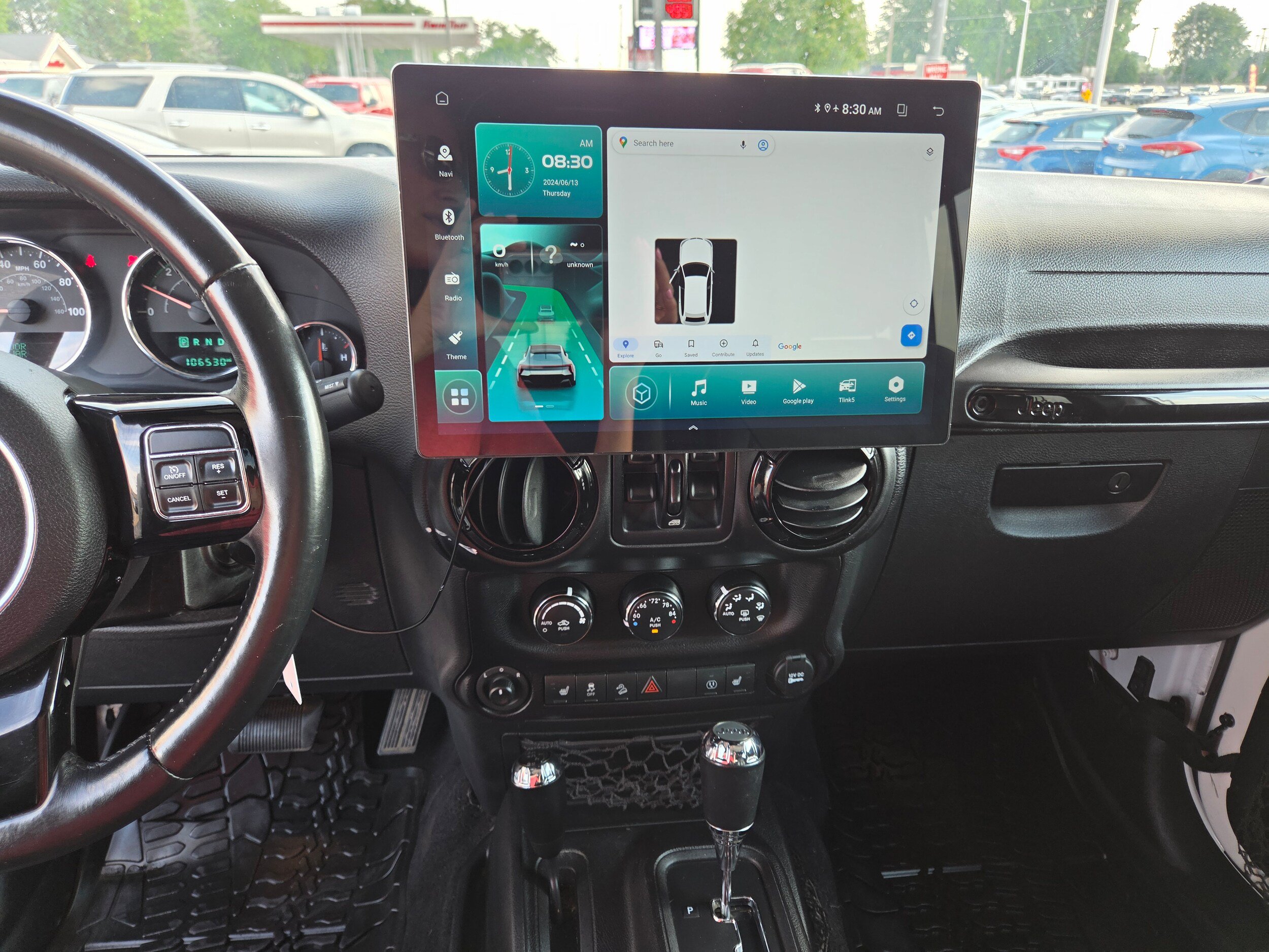 Used 2015 Jeep Wrangler Unlimited Sahara AWD/4WD image 7