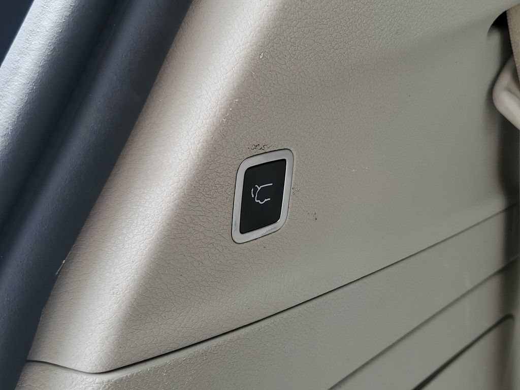 Used 2019 Chrysler Pacifica Limited FWD image 11