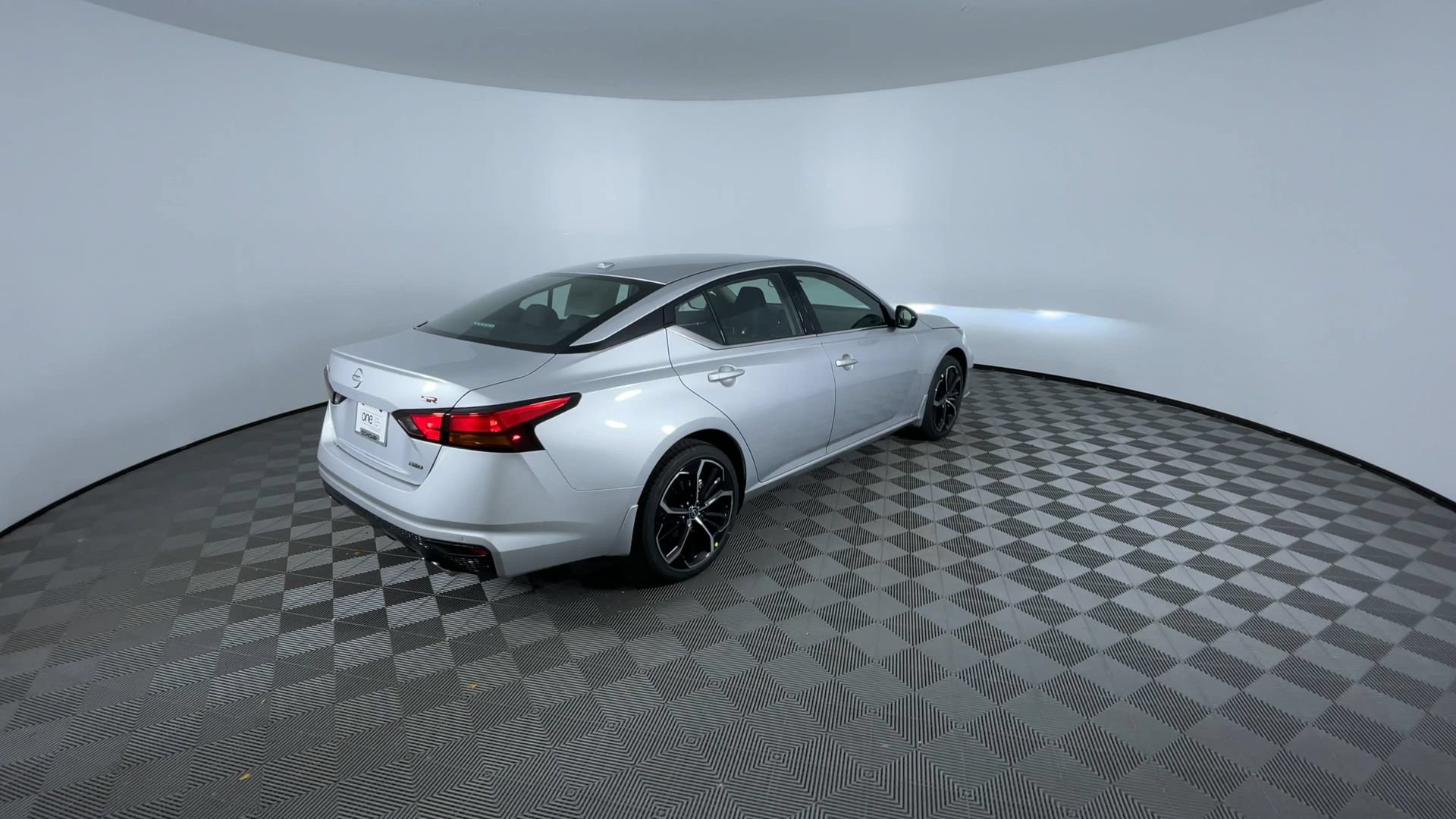 Certified 2025 Nissan Altima 2.5 SR AWD/4WD image 8