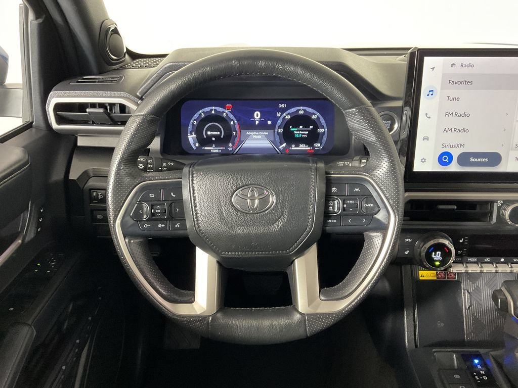 Used 2025 Toyota 4Runner Limited AWD/4WD image 12