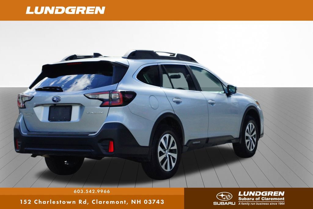 Used 2021 Subaru Outback Premium image 3