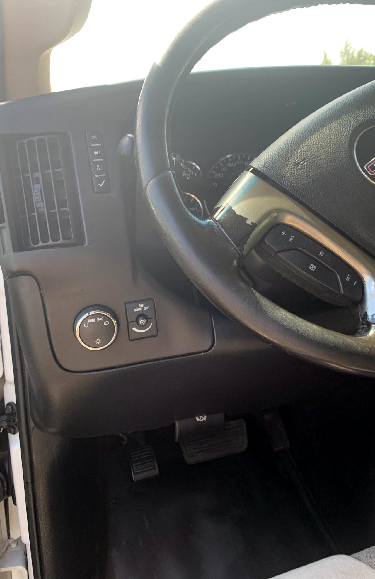 Used 2017 GMC Savana 2500 Extended image 12