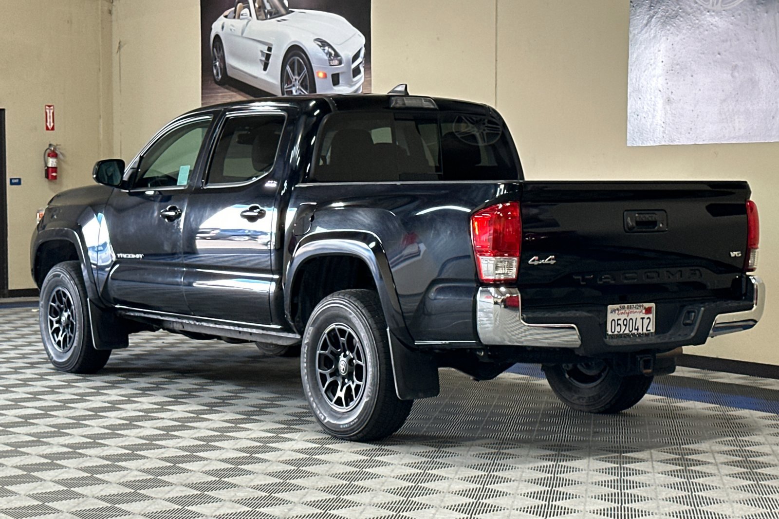 Used 2019 Toyota Tacoma SR5 image 6