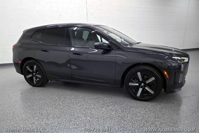 Used 2023 BMW iX xDrive50 w/ Convenience Package AWD/4WD image 11