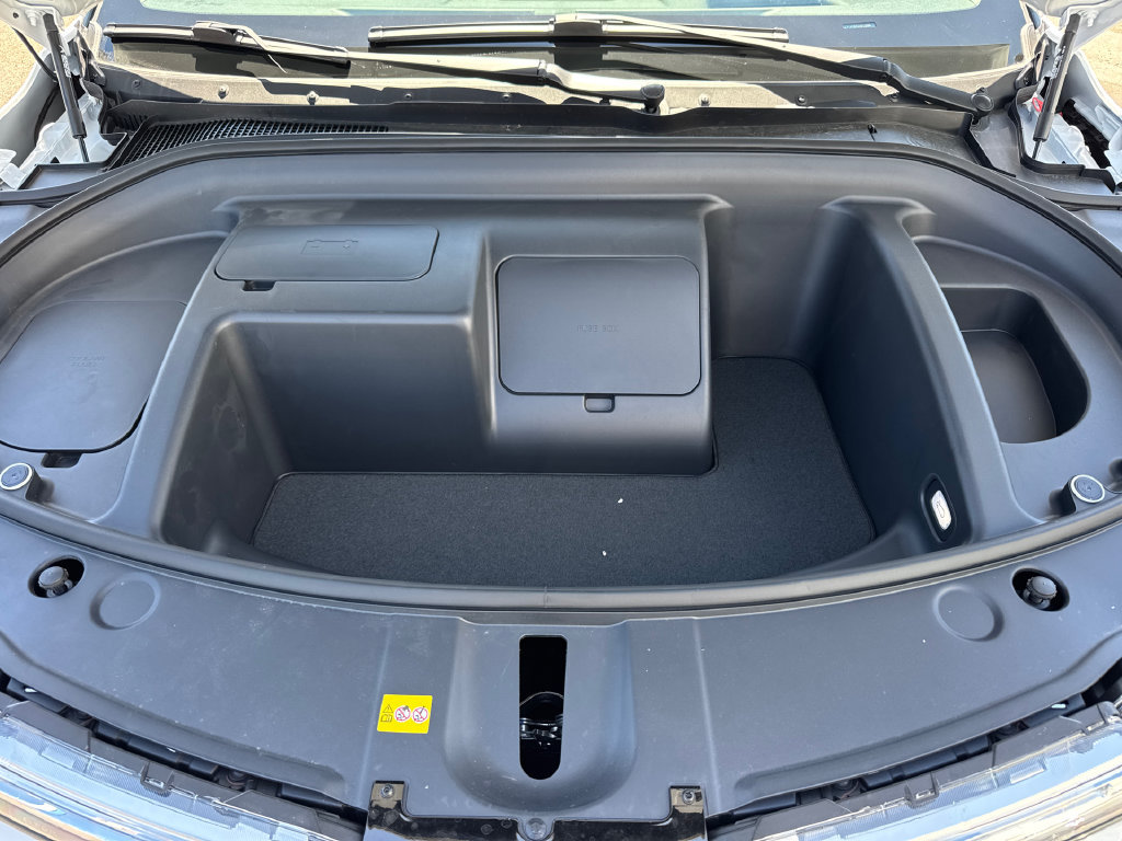 New 2027 VinFast VF 8 Eco AWD/4WD image 8