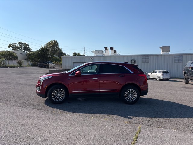 Used 2019 Cadillac XT5 Luxury FWD image 2