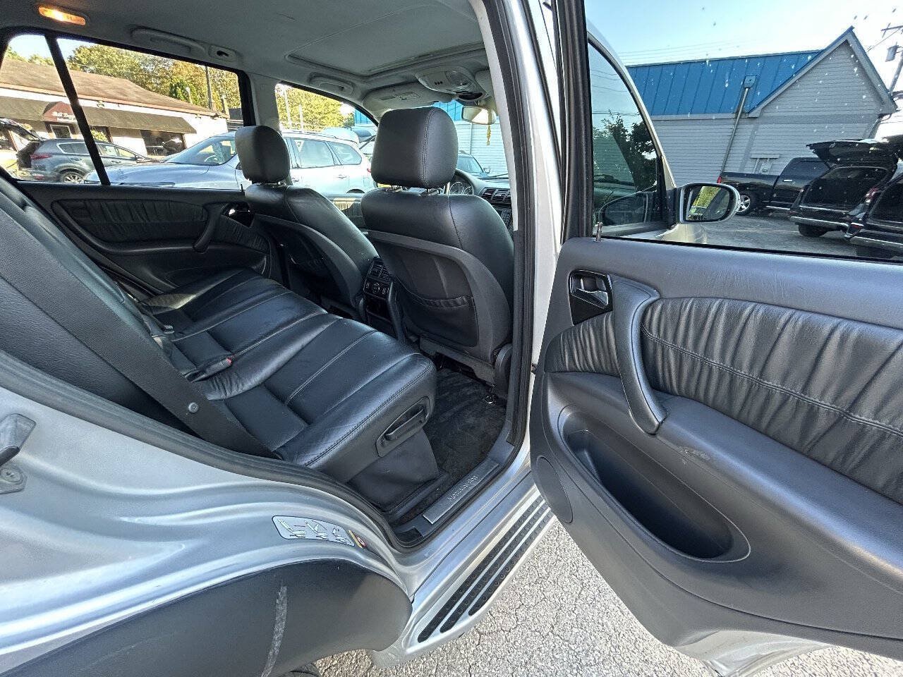 Used 2005 Mercedes-Benz ML 500 4MATIC image 8