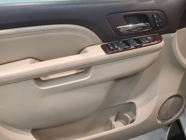 Used 2010 GMC Yukon XL Denali image 11