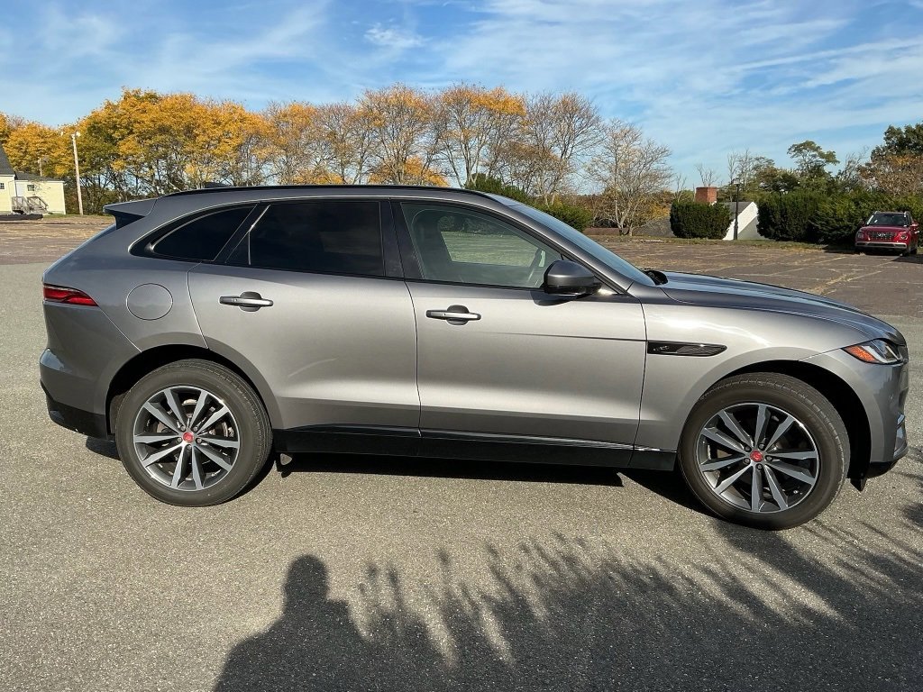 Used 2022 Jaguar F-PACE S image 5