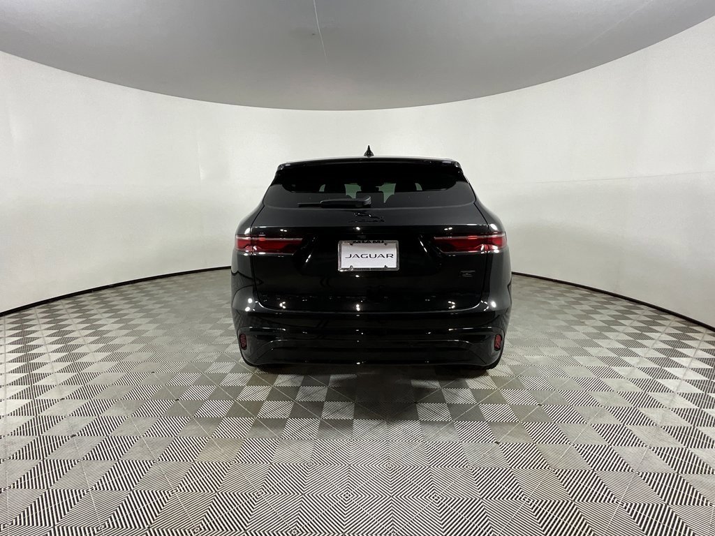 New 2026 Jaguar F-PACE R-Dynamic S image 7