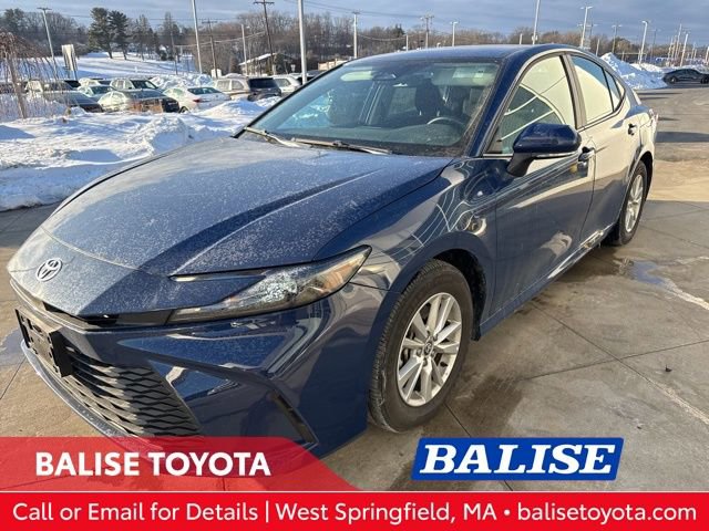 Used 2025 Toyota Camry LE image 4