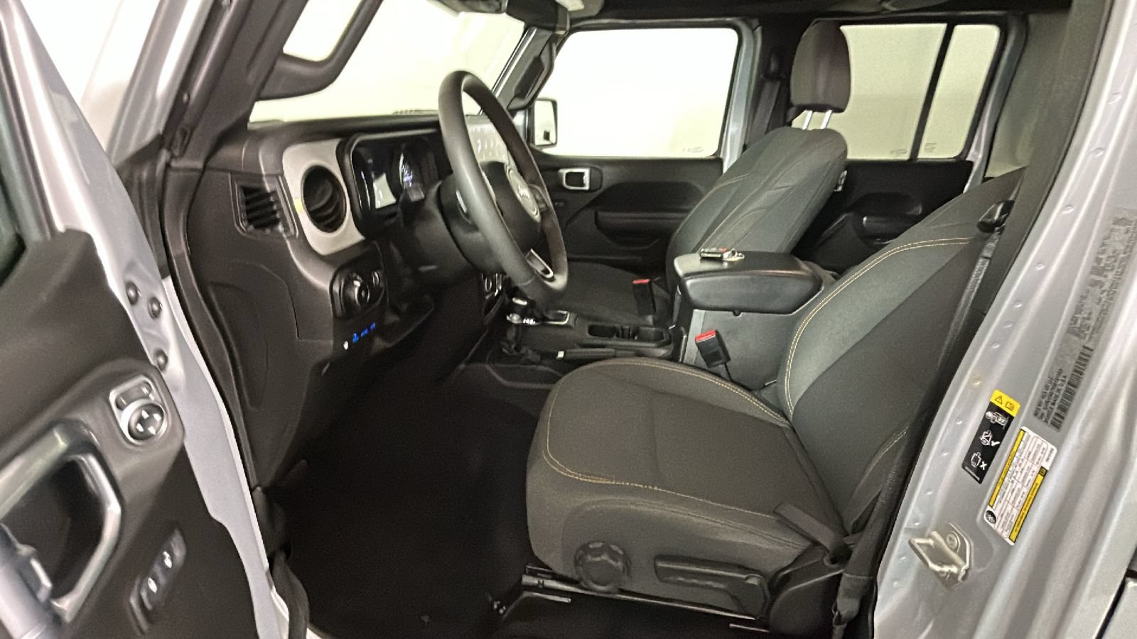 Used 2024 Jeep Wrangler Unlimited w/ Convenience Group AWD/4WD image 13