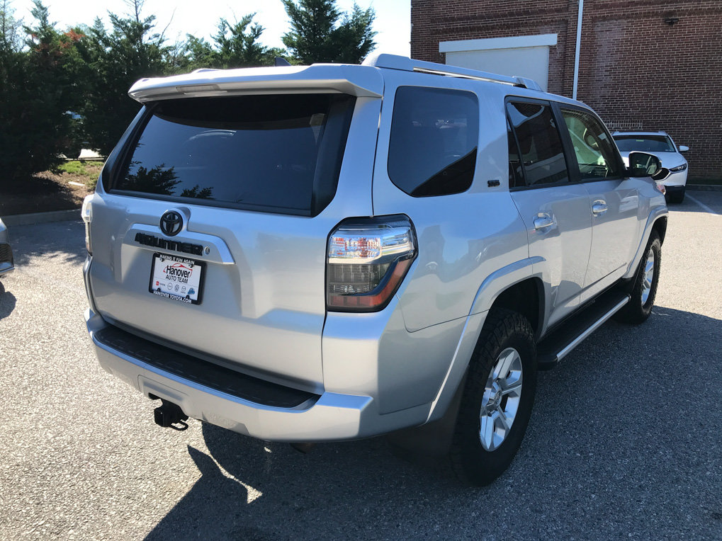 Used 2018 Toyota 4Runner SR5 AWD/4WD image 7
