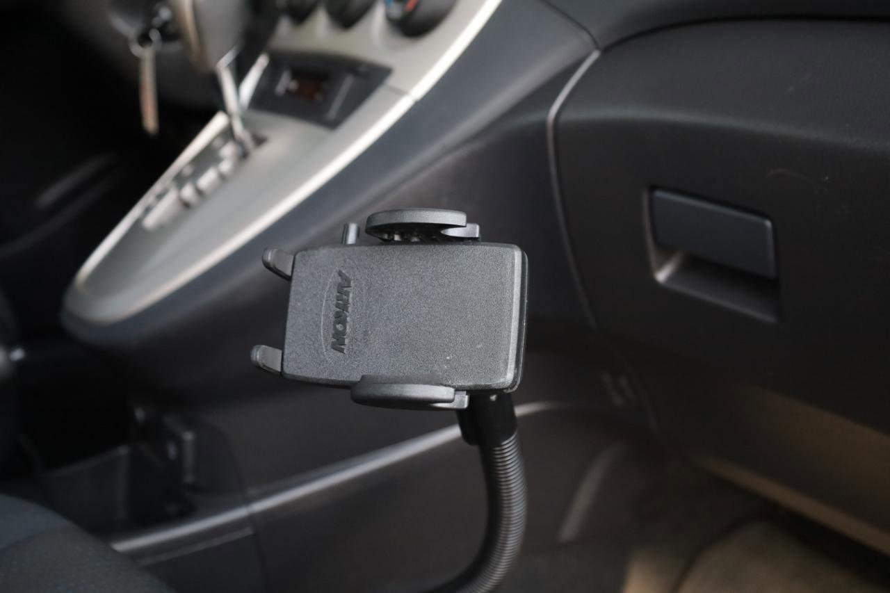 Used 2009 Toyota Matrix S FWD image 16