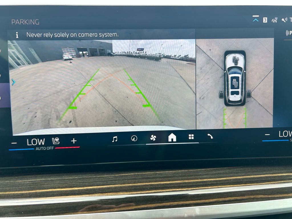 Used 2025 BMW X7 xDrive40i image 8