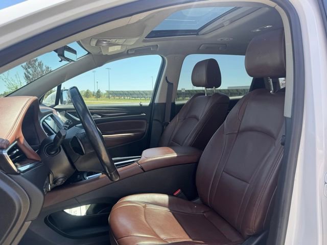 Used 2021 Buick Enclave Avenir w/ Avenir Technology Package AWD/4WD image 4