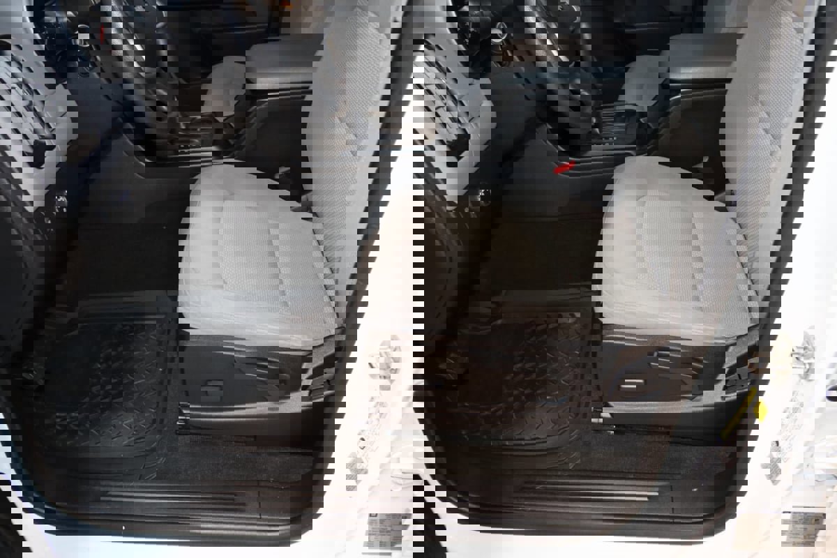 Used 2015 Chevrolet Colorado W/T w/ WT Convenience Package image 29