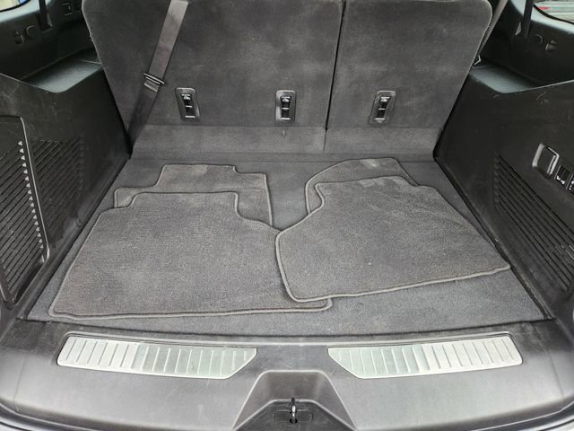 Certified 2023 Chevrolet Suburban Premier w/ Premium Package AWD/4WD image 33