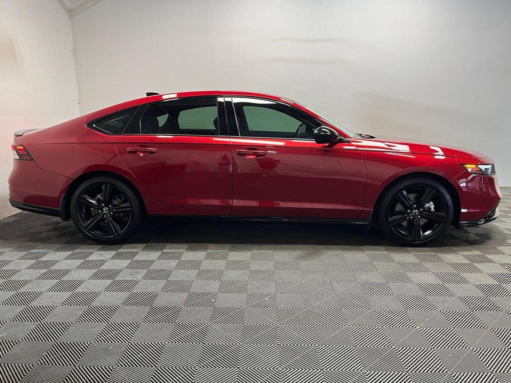 Used 2023 Honda Accord Sport image 4