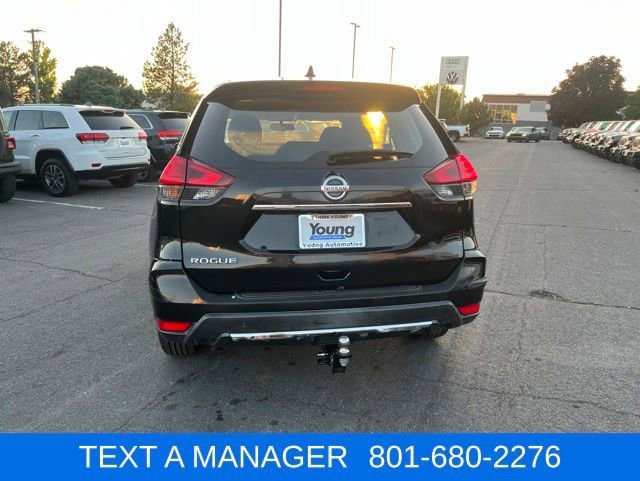 Used 2017 Nissan Rogue S FWD image 4