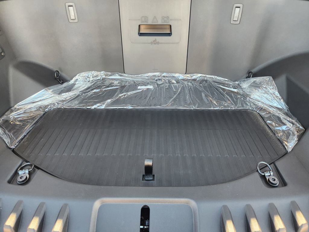 New 2025 Ford F150 Lightning Flash image 19