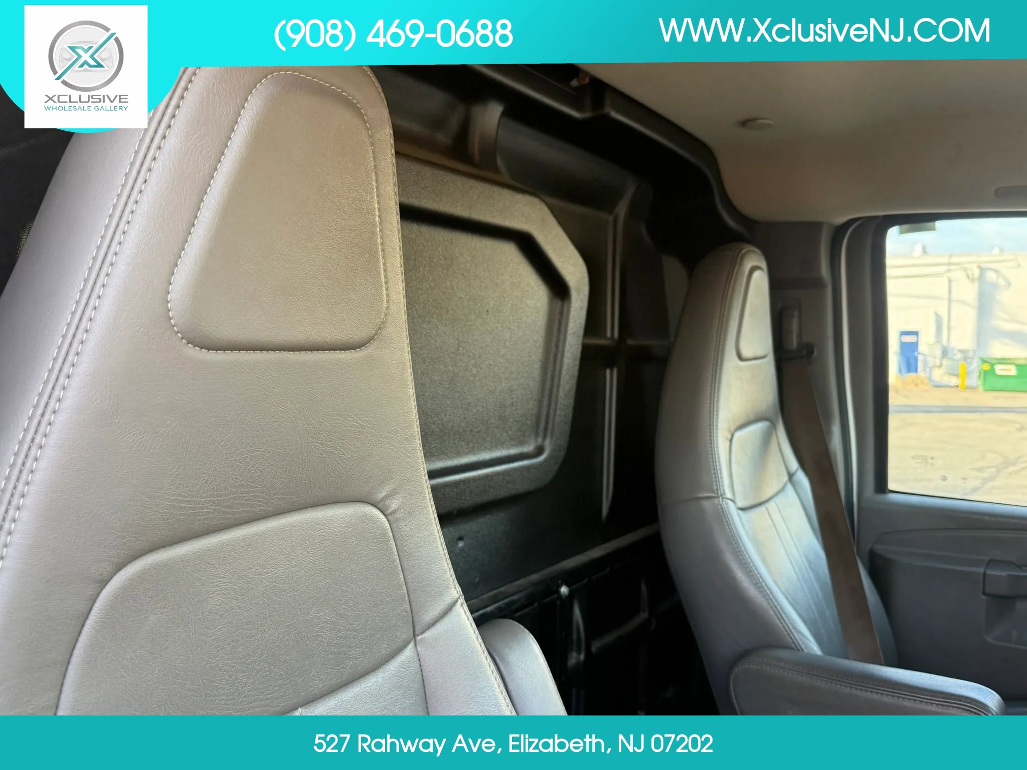 Used 2019 Chevrolet Express 2500 w/ Driver Convenience Package RWD image 14