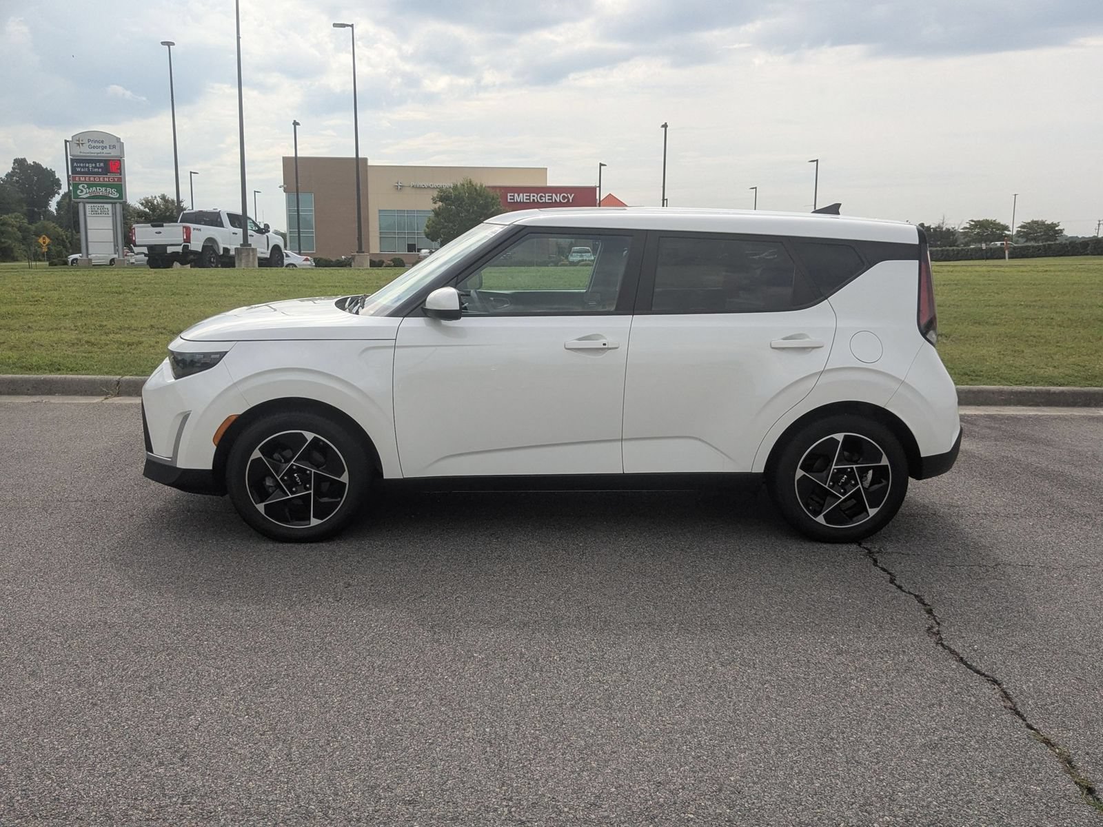 Used 2025 Kia Soul EX FWD image 6