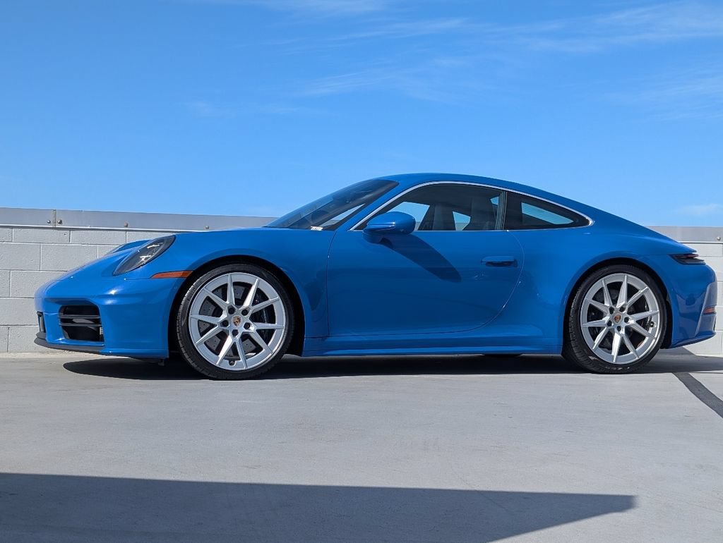 Used 2025 Porsche 911 Carrera S RWD image 2